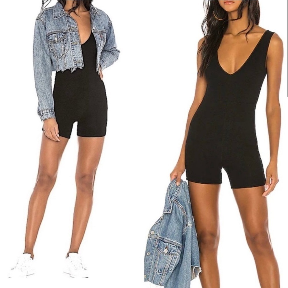 House of Harlow 1960 Black V Neck Shorts Jumpsuit Size S